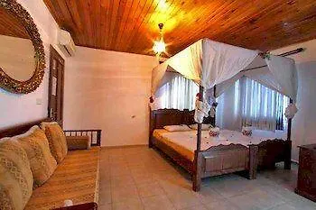 Bed & Breakfast Ala Baykus Butik Hotel Alaçatı